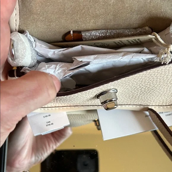 Coachtopia Ivory Leather Crossbody Bag - Picture 10 of 11